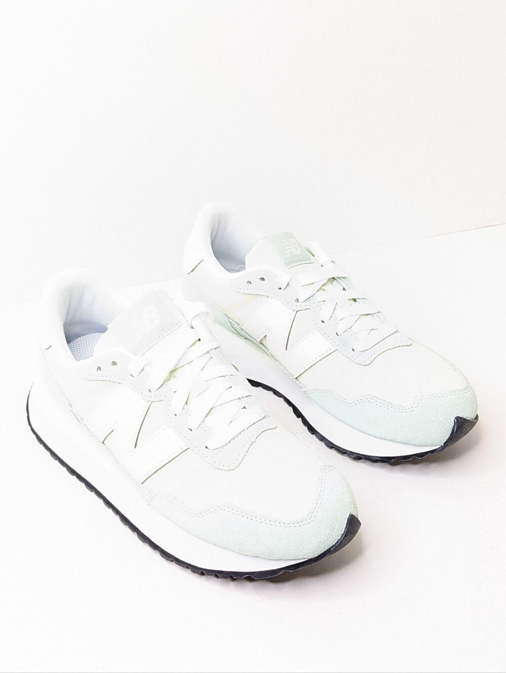 New Balance 237 Sporty Sneakers White Grey Women's 6.5